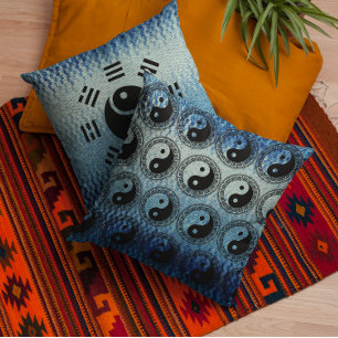 The Balance: Ba Gua, eight trigrams yin yang TCM Cushion