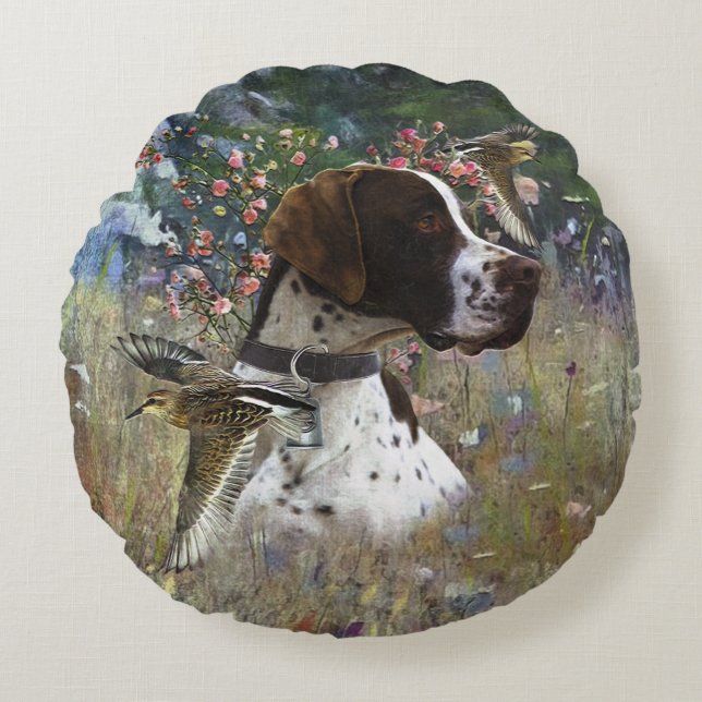 The beautiful pointer in the field  round cushion (Front)