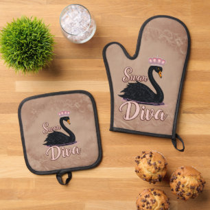 The black swan, queen of the water. oven mitt & pot holder set