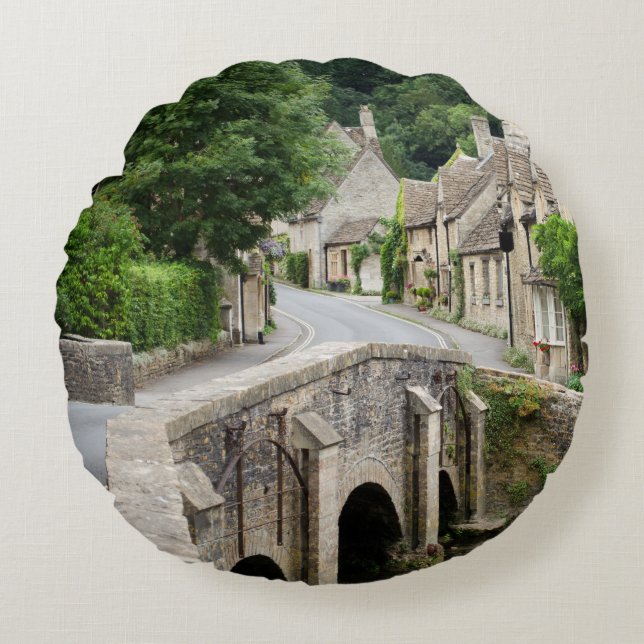 The bridge in Castle Combe, UK round pillow (Front)