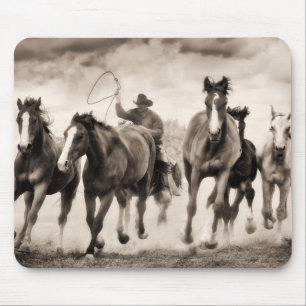 The Chase I Mouse Pad