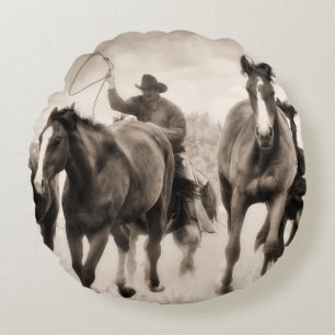 The Chase I Round Cushion