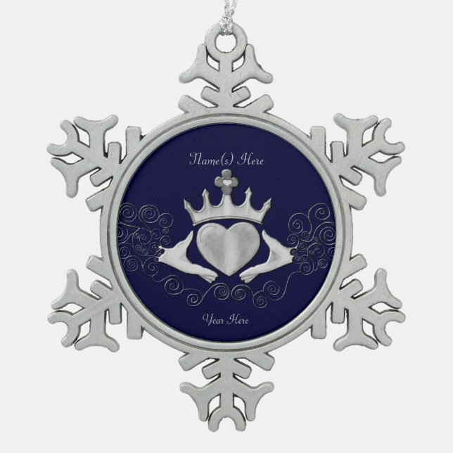 The Claddagh (Silver) Snowflake Pewter Christmas Ornament (Front)