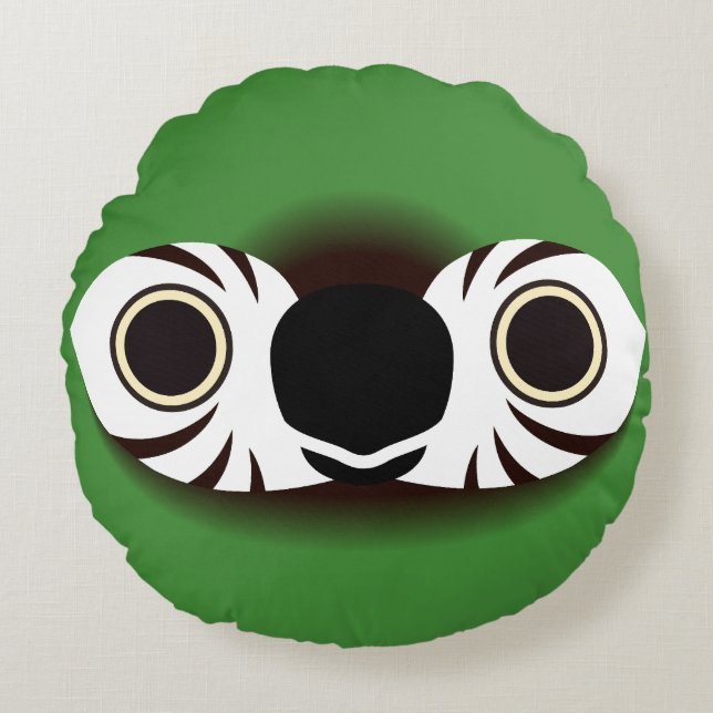 The face of a Chestnut-fronted Macaw Round Cushion (Front)