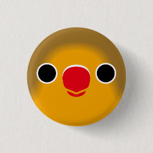 The face of a fischer's lovebird 3 cm round badge