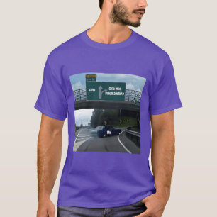 The famous swerving car meme friends family T-Shirt