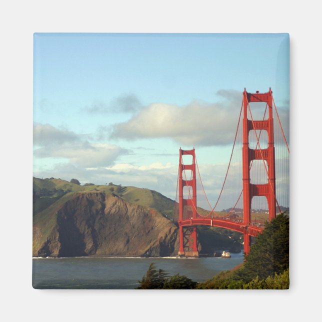 The Golden Gate Bridge Magnet (Front)