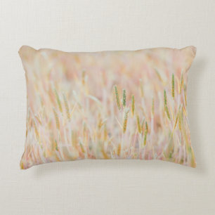 THE GRASSLAND WAS TURNED INTO PASTEL-COLORED BY HE DECORATIVE CUSHION
