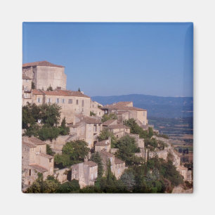 The hill top village of Gordes Magnet