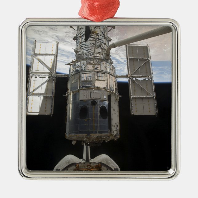 The Hubble Space Telescope Space Shuttle Atlant Metal Tree Decoration (Front)