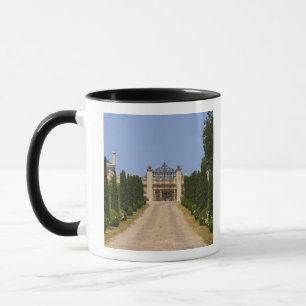 The imposing entrance to Chateau Haut Sarpe, the Mug