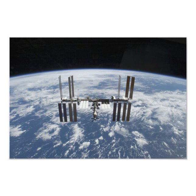 The International Space Station in orbit Photo Print (Front)
