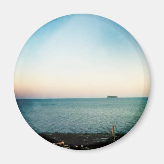 The Island & the sea Magnet