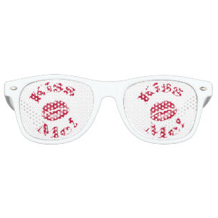 The Kiss, Red Lips Retro Sunglasses