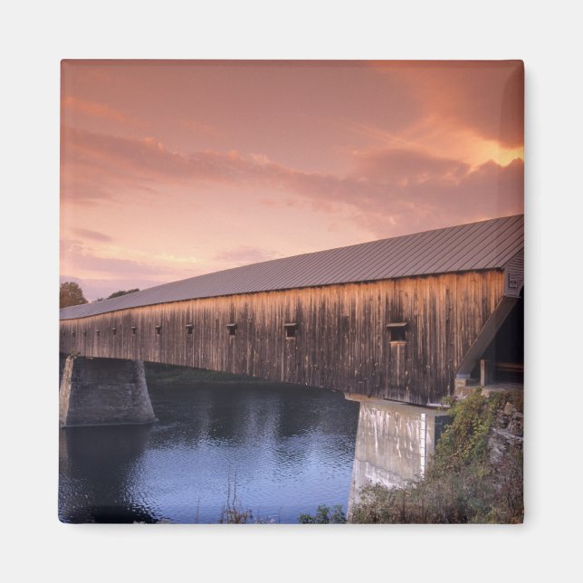 The longest covered bridge in the United States Magnet (Front)