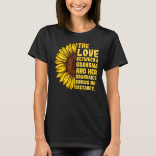 The Love Between Grandma And Her Grandkids Knows N T-Shirt