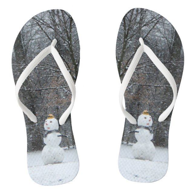 The Neighbour's Snowman Winter Snow Scene Thongs (Footbed)