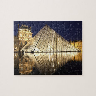 The night view of the glass Pyramid of Musee du Jigsaw Puzzle