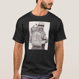 The Poilu serving in the Great War T-Shirt