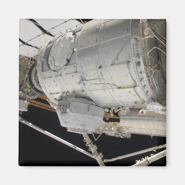 The Pressurised Mating Adapter 3 2 Magnet (Front)