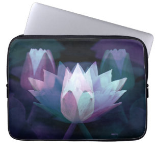The Queen's Nest... Laptop Sleeve