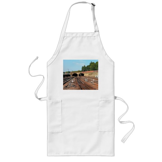 The railway long apron (Front)