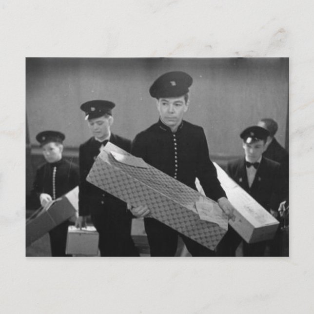 The RMS Queen Mary Postcard Collection (Front)