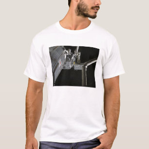 The robotic arm of the Japanese Experiment Modu T-Shirt