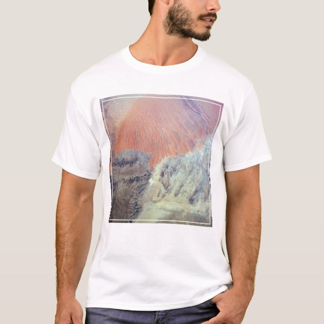 The Sahara Desert In Algeria, North Africa. T-Shirt (Front)