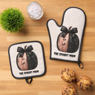 The Spooky Mum Halloween Pumpkin Oven Mitt & Pot Holder Set