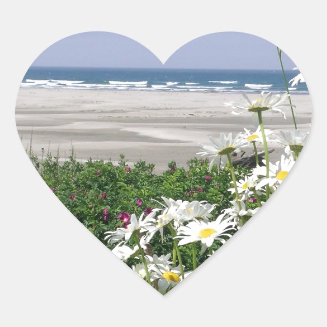 "The Summer Ocean Daisy" Heart Sticker (Front)