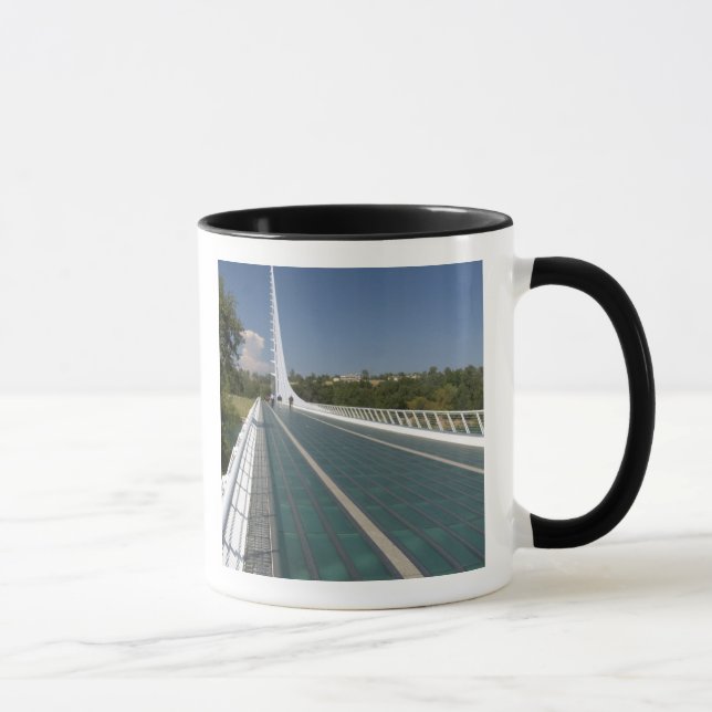 The Sundial Bridge at Turtle Bay Mug (Right)