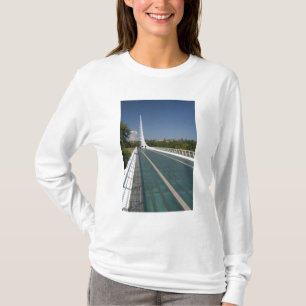 The Sundial Bridge at Turtle Bay T-Shirt
