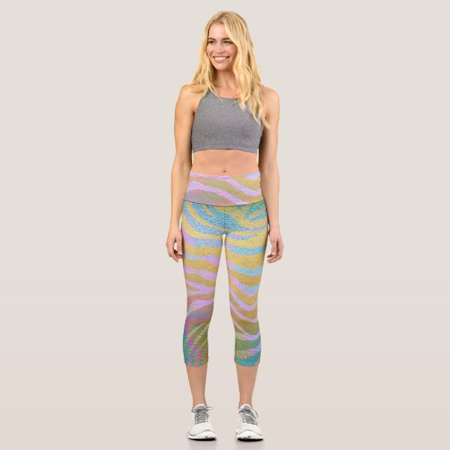 THE SWIRL CAPRI LEGGINGS (Front)