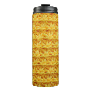 the texture of the knitted fabric with a striped d thermal tumbler