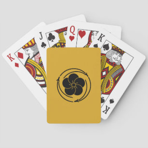 The three-cornered pine-tree is twisted and plum playing cards