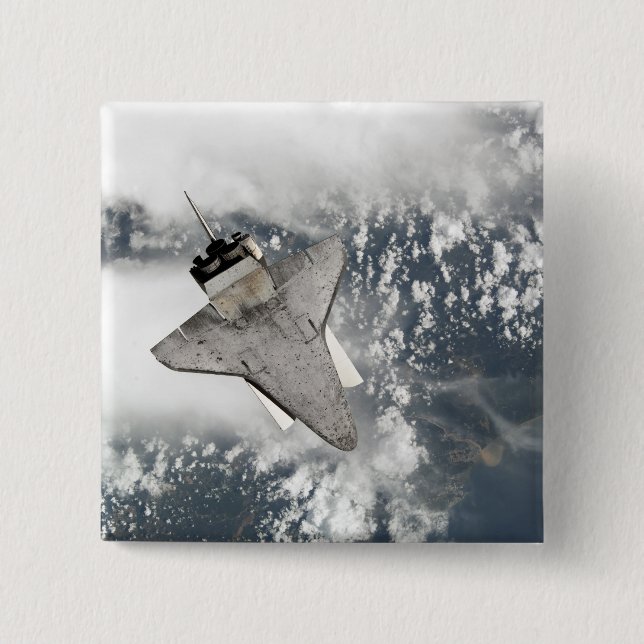 The underside of space shuttle Discovery 15 Cm Square Badge (Front)