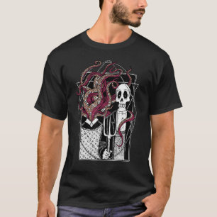 The Vintage Tarot Card Astrology Skull Horror Occ T-Shirt
