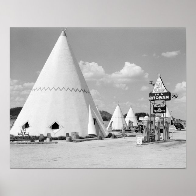The Wigwam Motel, 1940. Vintage Photo Poster (Front)