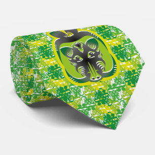 THE WILD BOAR EATS APPLES BY MASANSER TIE