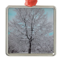 The Winter Oak Ornament