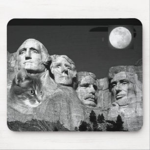 There's a Kitty on Mount Rushmore! Mouse Pad