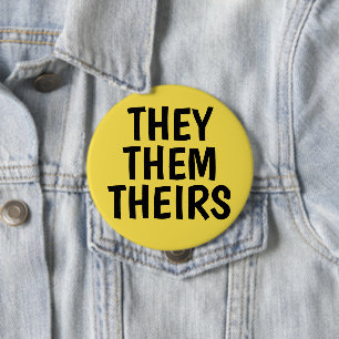 they/them/theirs pronouns yellow background 10 cm round badge