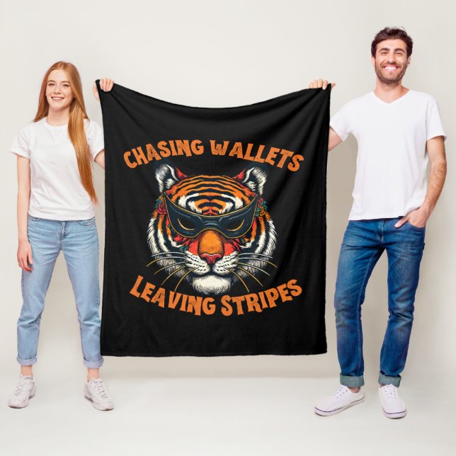 Thief tiger fleece blanket (In Situ)