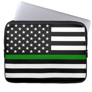 Thin Green Line Flag: Patriotic Military Veterans Laptop Sleeve