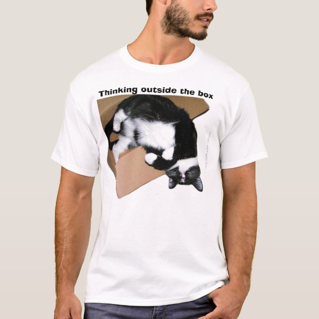 Thinking outside the box T-Shirt (Front)