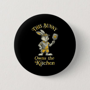 This bunny owns the kitchen funny pickleball playe 6 cm round badge