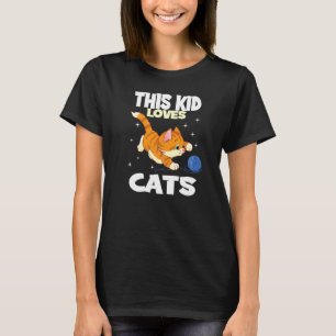 This Kid Loves Cats I Meow I Kitty I Kids Cat T-Shirt