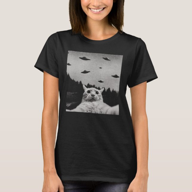 ThreadWeird Alien Cat UFO T-Shirt - Classic Fit, R (Front)