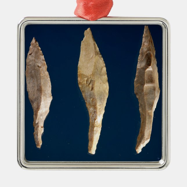 Three arrow heads metal tree decoration (Front)